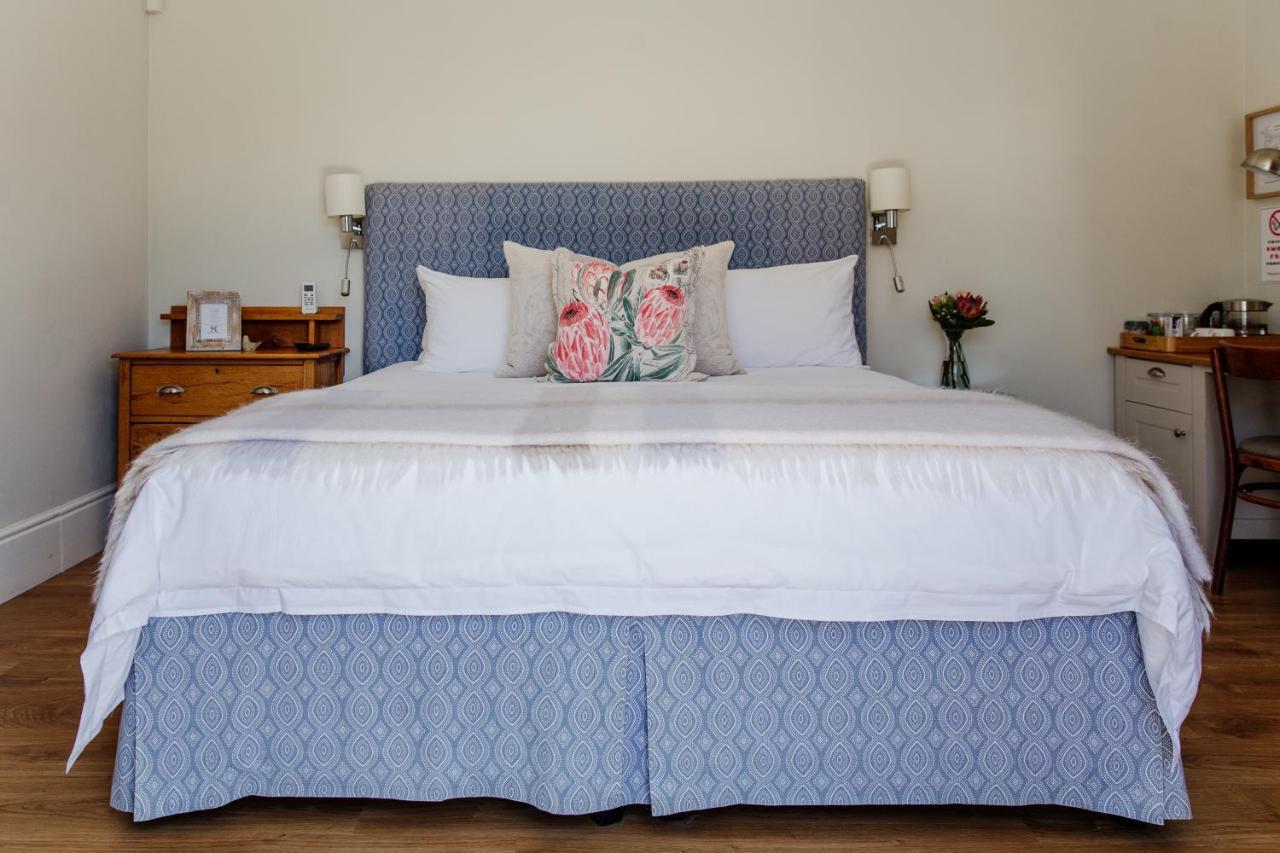 Cornerstone Manor Bed & Breakfast Grahamstown Dış mekan fotoğraf