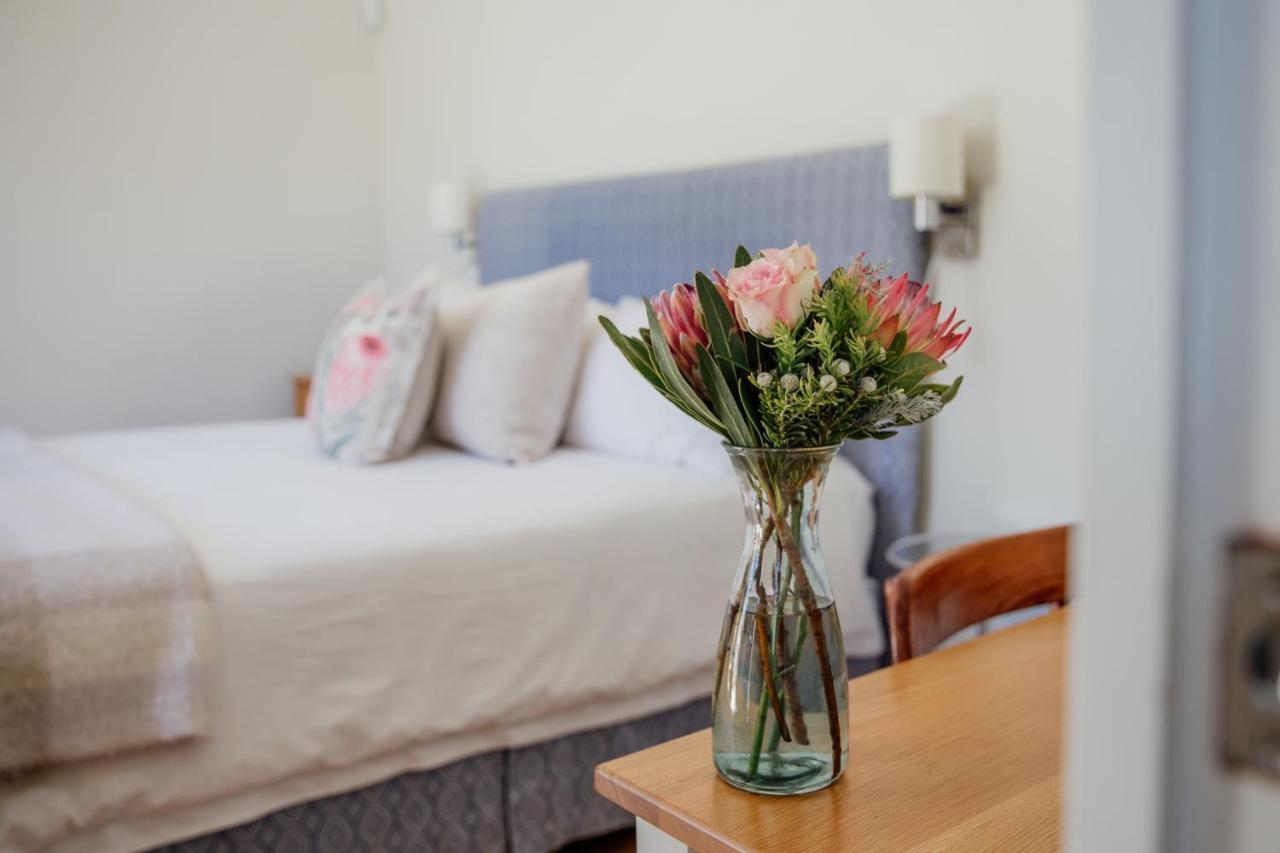 Cornerstone Manor Bed & Breakfast Grahamstown Dış mekan fotoğraf