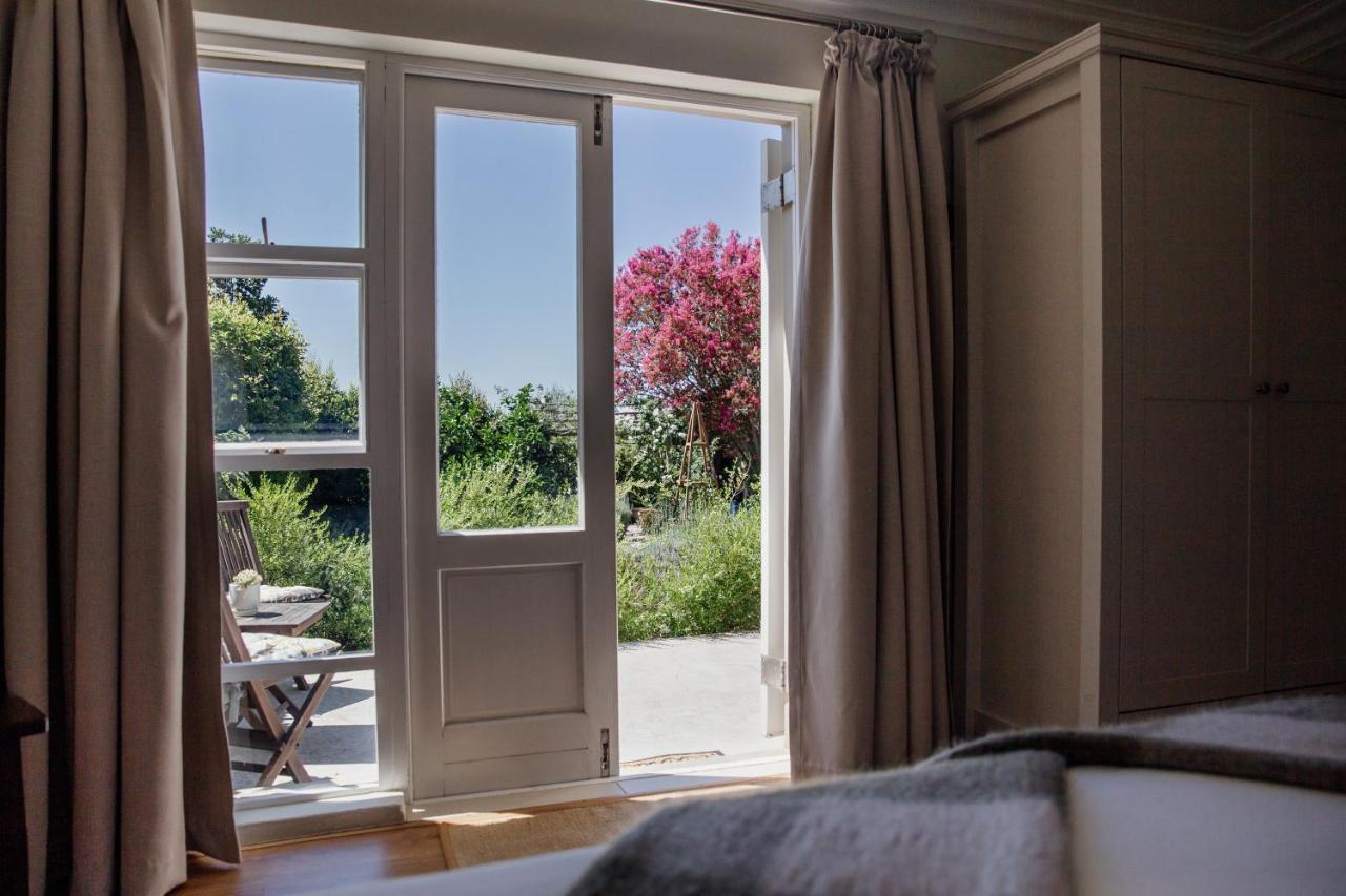 Cornerstone Manor Bed & Breakfast Grahamstown Dış mekan fotoğraf