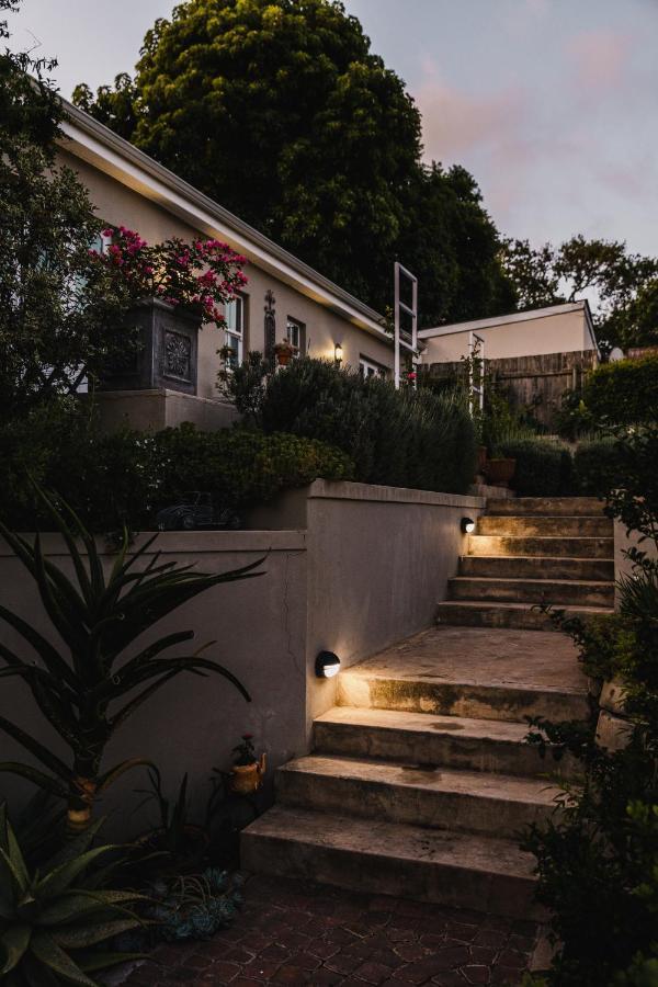 Cornerstone Manor Bed & Breakfast Grahamstown Dış mekan fotoğraf