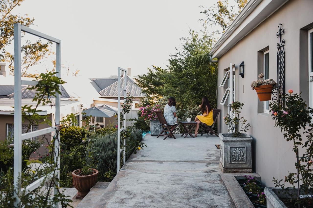 Cornerstone Manor Bed & Breakfast Grahamstown Dış mekan fotoğraf